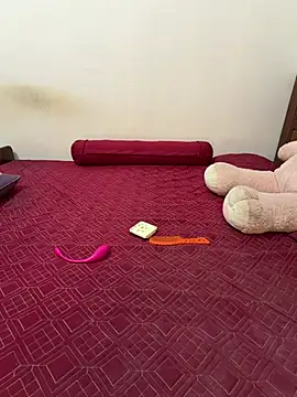 Quynhbabysexy online show from May 12, 2026, 6:21 am
