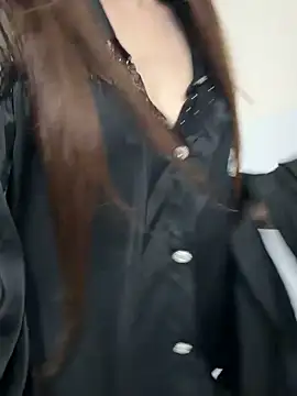 Quynhbabysexy online show from April 13, 2026, 6:34 pm