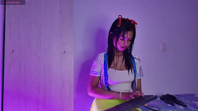 miamiller188 online show from November 8, 2025, 12:03 am