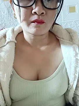 Snapshot of Paul-paul11 chatting on December 21, 2025, 1:30 am Paul-paul11 online show from December 21, 2025, 1:30 am