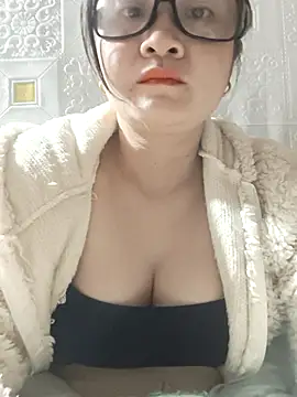 Snapshot of Paul-paul11 chatting on December 22, 2025, 5:57 pm Paul-paul11 online show from December 22, 2025, 5:57 pm