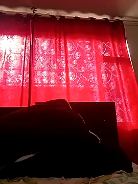 Snapshot of MacroP24 chatting on December 19, 2025, 1:46 pm MacroP24 online show from December 19, 2025, 1:46 pm