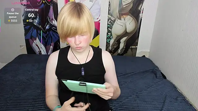 Cattie w  online show from October 9, 2025, 1:17 am