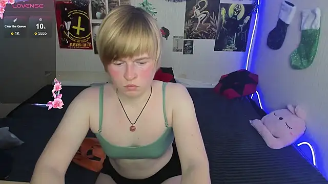 Cattie w  online show from January 14, 2026, 1:20 am