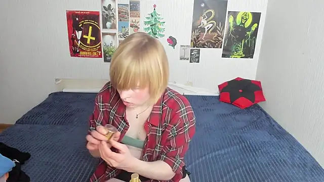 Cattie w  online show from March 10, 2026, 1:09 am