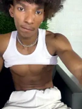 Snapshot of Jronlinejr-05 chatting on October 30, 2025, 2:10 am Jronlinejr-05 online show from October 30, 2025, 2:10 am