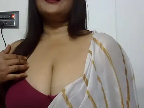 aarohee9 online show from February 2, 2026, 6:51 pm