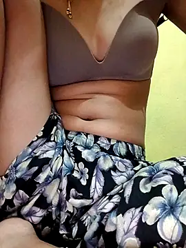 misskomal97 online show from October 16, 2025, 10:01 am