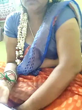 navyasree143 online show from April 12, 2026, 4:43 pm