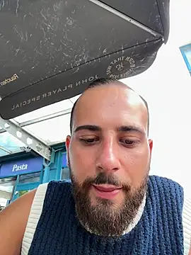Snapshot of juan03065 chatting on August 6, 2026, 3:51 pm juan03065 online show from August 6, 2026, 3:51 pm