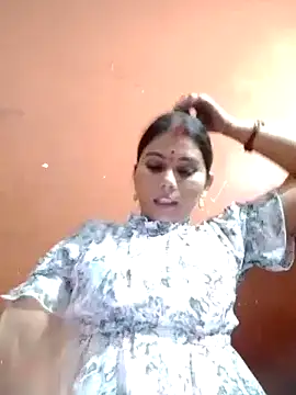 Sapna  wq1 online show from October 4, 2025, 5:03 pm