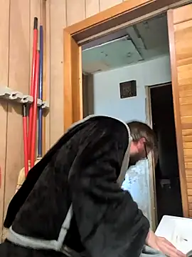 bear8t online show from February 12, 2026, 8:30 pm