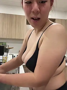 blueburrypie online show from February 12, 2026, 12:49 pm