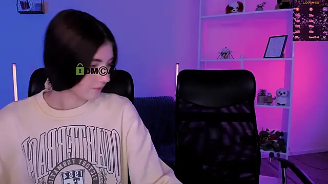 leslie bird online show from December 2, 2025, 2:30 pm