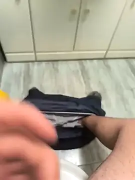 Snapshot of sebas_sexo_goloso chatting on October 5, 2025, 12:34 am sebas sexo goloso online show from October 5, 2025, 12:34 am