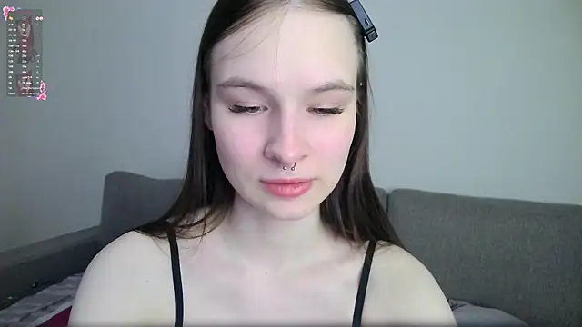 Snapshot of LolaVibe chatting on March 1, 2026, 2:00 am LolaVibe online show from March 1, 2026, 2:00 am