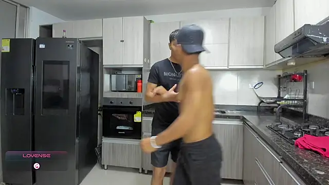 Crazyboys hot online show from September 29, 2025, 10:48 pm