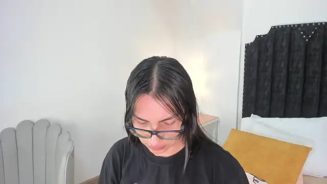 cherrylady 02 online show from January 15, 2026, 1:03 pm