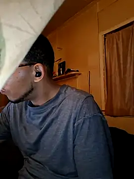 ThrowedWorldWide online show from December 3, 2025, 2:23 am