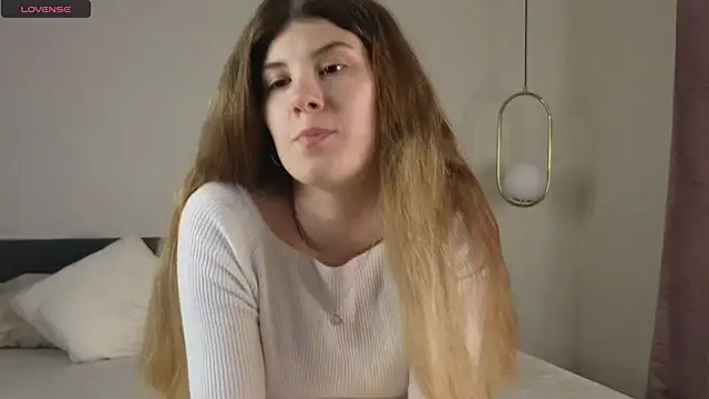 ShawneeZissler online show from October 4, 2025, 11:56 am