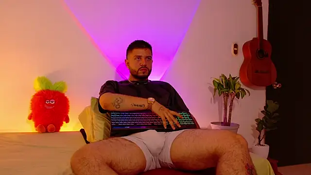 TomSloam online show from November 12, 2025, 9:29 pm