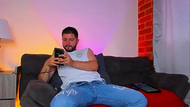 TomSloam online show from October 17, 2025, 2:08 pm