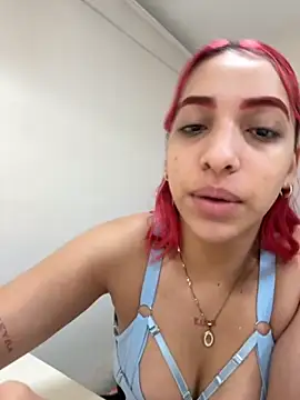 Snapshot of theladymonserrateshow chatting on November 19, 2025, 12:05 pm theladymonserrateshow online show from November 19, 2025, 12:05 pm