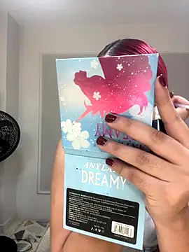 Snapshot of theladymonserrateshow chatting on December 2, 2025, 12:18 pm theladymonserrateshow online show from December 2, 2025, 12:18 pm