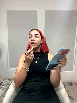 Snapshot of theladymonserrateshow chatting on November 25, 2025, 12:05 pm theladymonserrateshow online show from November 25, 2025, 12:05 pm