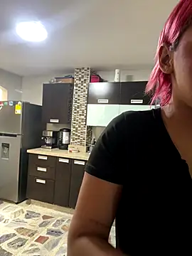 Snapshot of theladymonserrateshow chatting on October 15, 2025, 12:13 pm theladymonserrateshow online show from October 15, 2025, 12:13 pm