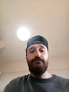 Snapshot of krerem chatting on February 10, 2026, 11:42 am krerem online show from February 10, 2026, 11:42 am