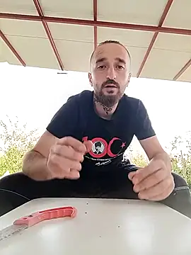 krerem online show from November 1, 2025, 12:21 pm