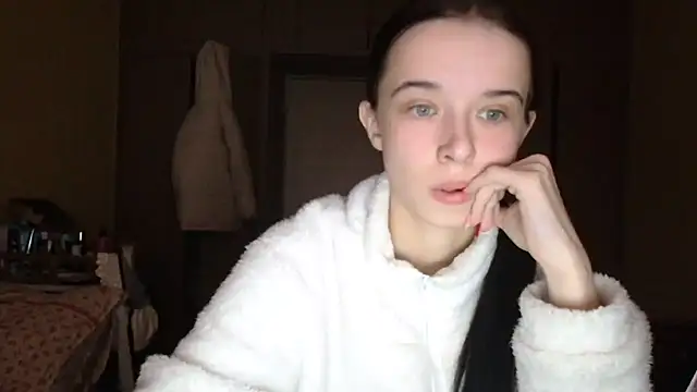 Emilia Light online show from February 11, 2026, 5:40 am