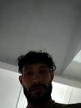 Snapshot of kingbickcockDn chatting on October 6, 2025, 10:32 pm kingbickcockDn online show from October 6, 2025, 10:32 pm