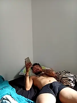 Snapshot of kingbickcockDn chatting on October 19, 2025, 1:03 pm kingbickcockDn online show from October 19, 2025, 1:03 pm