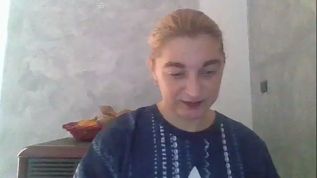 GoldenAngelMilf online show from March 3, 2026, 12:01 pm