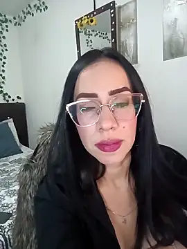 Snapshot of YaraDuartee chatting on March 8, 2026, 2:04 am YaraDuartee online show from March 8, 2026, 2:04 am