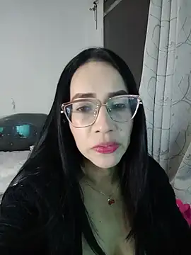 Snapshot of YaraDuartee chatting on July 9, 2026, 11:59 pm YaraDuartee online show from July 9, 2026, 11:59 pm