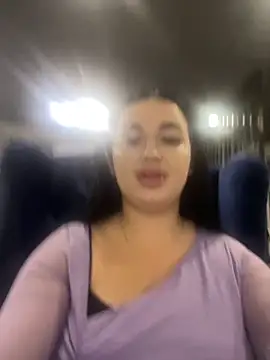 LoveMiQueen1 online show from October 3, 2025, 6:20 pm