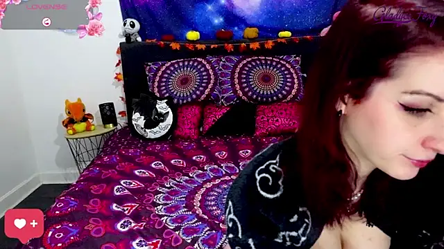 Gladyce Foxy online show from December 1, 2025, 2:29 pm