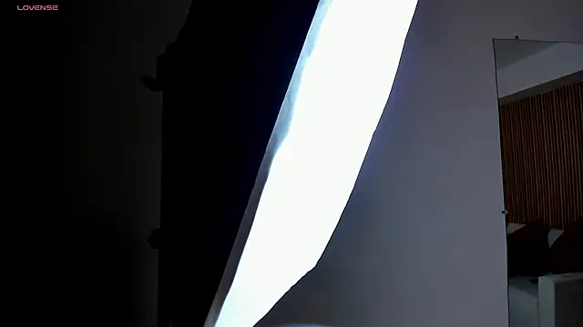 Snapshot of Caroline_Millerr chatting on November 29, 2025, 11:43 am Caroline Millerr online show from November 29, 2025, 11:43 am