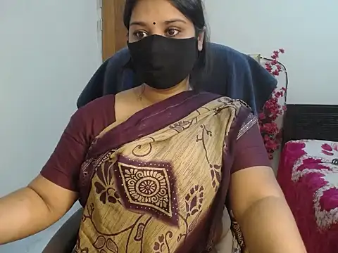 Queen Homaira online show from November 11, 2025, 3:56 am