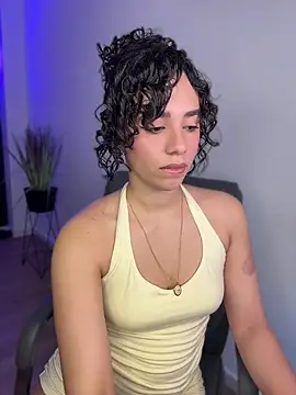 Snapshot of Capricho_01 chatting on April 30, 2026, 8:16 pm Capricho 01 online show from April 30, 2026, 8:16 pm