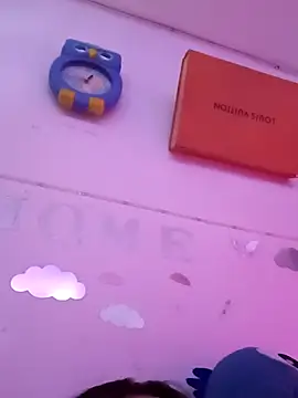 pinklajokr online show from February 21, 2026, 1:35 pm