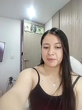 luciana01 online show from September 25, 2025, 10:05 pm