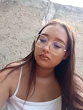 young dairy01 online show from December 15, 2025, 11:38 am