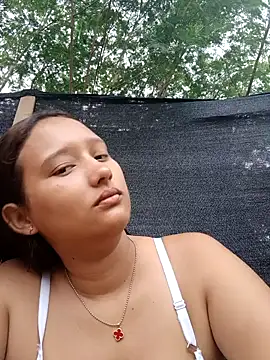 Snapshot of young_dairy01 chatting on October 25, 2025, 12:04 pm young dairy01 online show from October 25, 2025, 12:04 pm