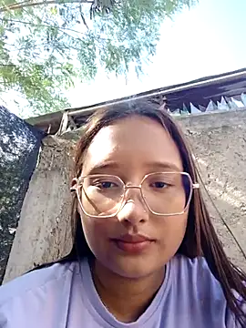 Snapshot of young_dairy01 chatting on November 10, 2025, 2:00 pm young dairy01 online show from November 10, 2025, 2:00 pm