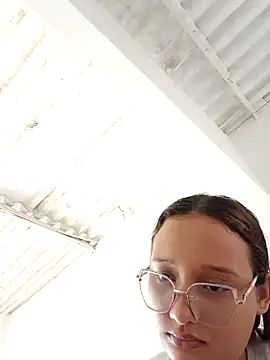 Snapshot of young_dairy01 chatting on October 7, 2025, 12:28 pm young dairy01 online show from October 7, 2025, 12:28 pm