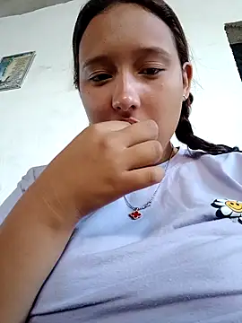 Snapshot of young_dairy01 chatting on October 21, 2025, 12:15 pm young dairy01 online show from October 21, 2025, 12:15 pm